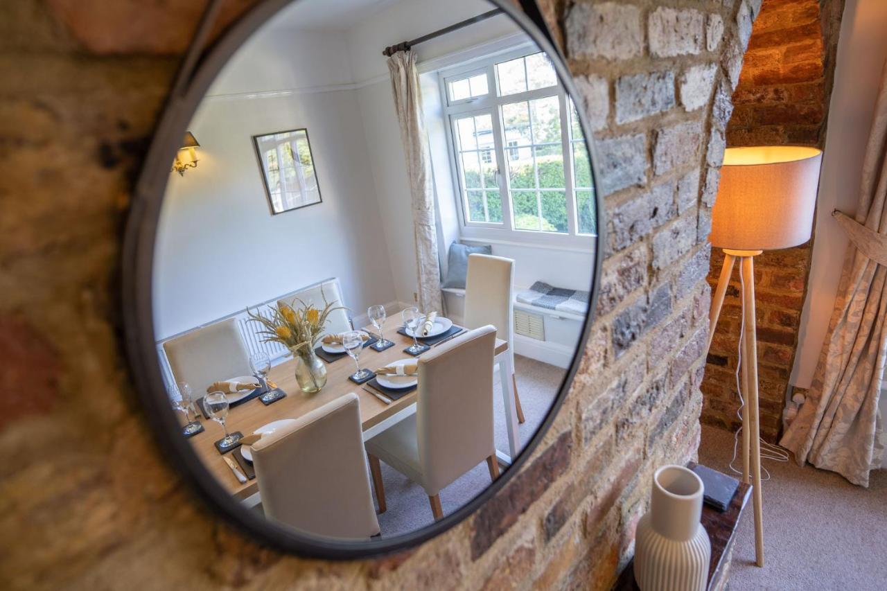 Beautiful Detached Home In Quaint Village Setting Wetherby Eksteriør bilde