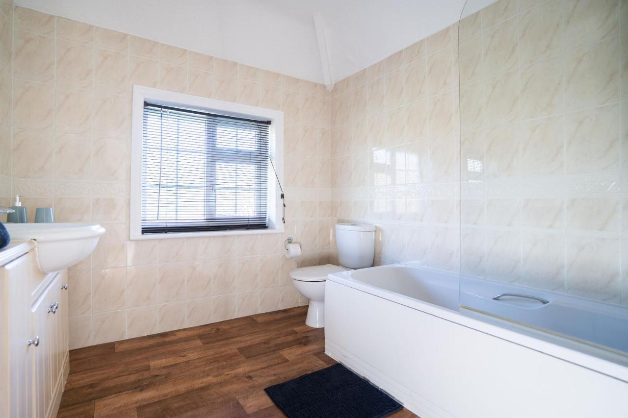 Beautiful Detached Home In Quaint Village Setting Wetherby Eksteriør bilde